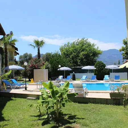 Summer Life Aparthotel *