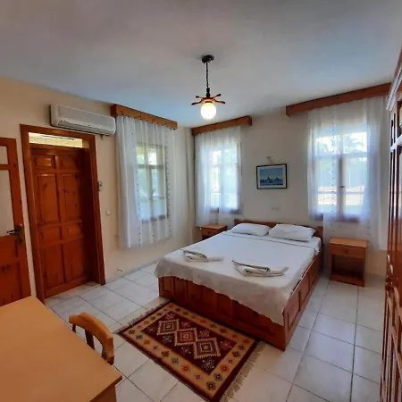 アパートホテル Summer Life ダルヤン