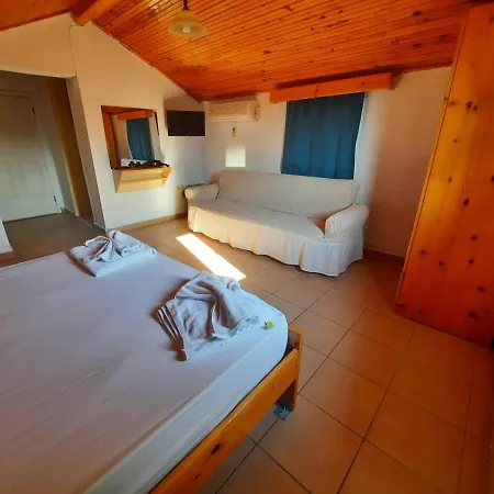 アパートホテル Summer Life 4*